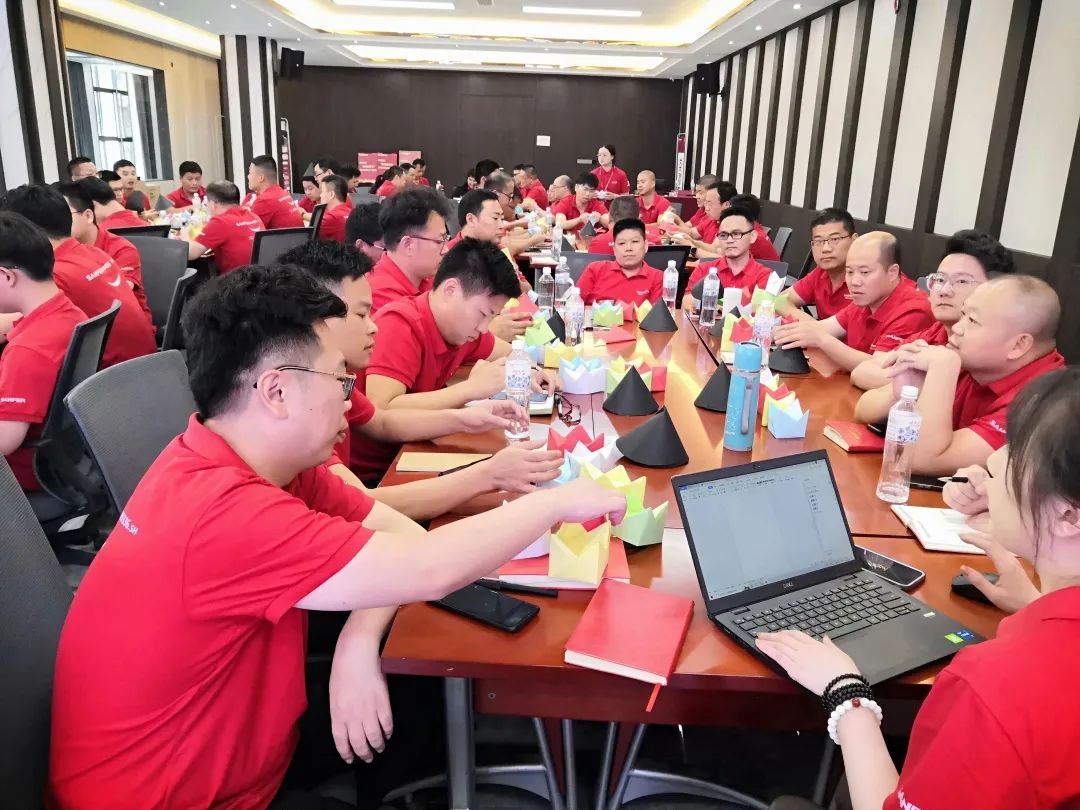 賦能終端，決勝未來(lái)，營(yíng)銷(xiāo)中心第二季度培訓(xùn)會(huì)圓滿(mǎn)舉行！