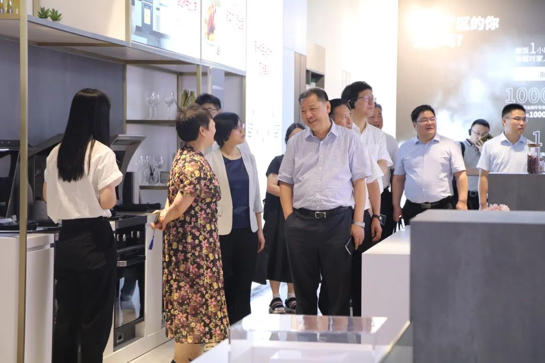 省政協(xié)領(lǐng)導(dǎo)蒞臨帥豐電器，高度肯定帥豐集成灶高質(zhì)量發(fā)展
