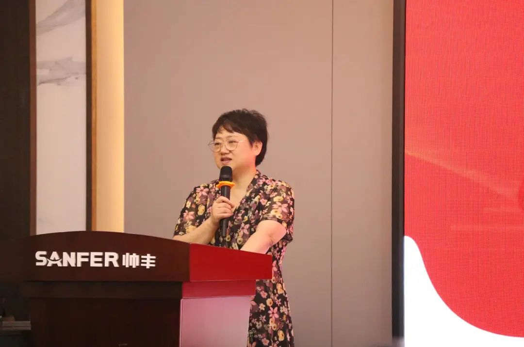 帥豐電器半年度總結(jié)會圓滿舉行，共商集成灶品牌帥豐未來發(fā)展規(guī)劃