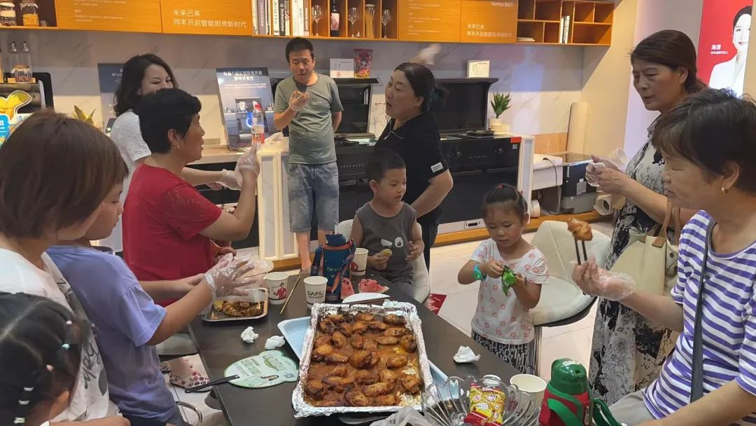 抓住這次集成灶搶購熱潮！ 帥豐電器限時(shí)送熱水器，冰箱、洗衣機(jī)！