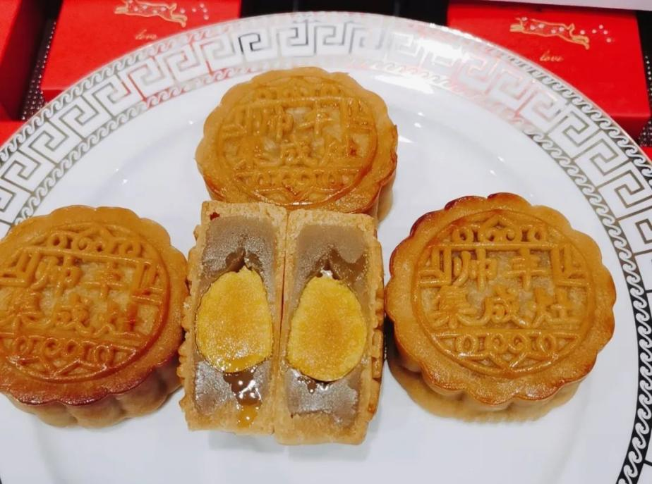 帥豐集成灶風(fēng)火輪蒸烤箱烤制的花式月餅，盡享中秋團圓味！