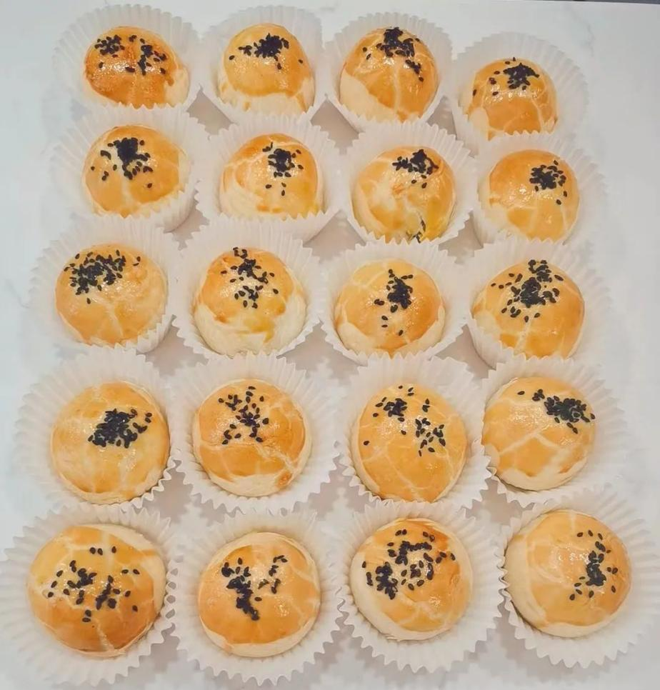 帥豐集成灶風(fēng)火輪蒸烤箱烤制的花式月餅，盡享中秋團圓味！