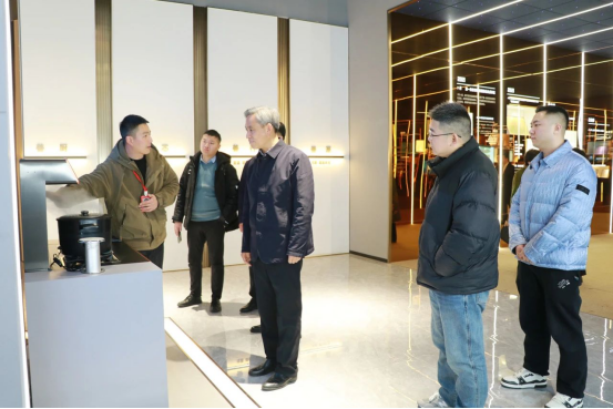 爭創(chuàng)新高，共促發(fā)展！安徽省固鎮(zhèn)縣委書記沈明舉一行蒞臨帥豐電器參觀調(diào)研