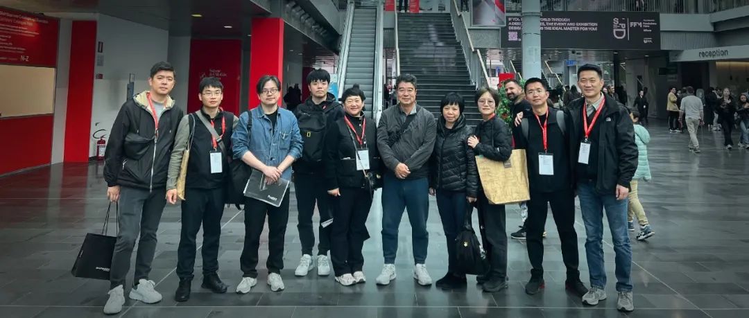 董事長(zhǎng)商若云帶隊(duì)探知米蘭家具展，洞察國(guó)際家居設(shè)計(jì)新趨勢(shì)