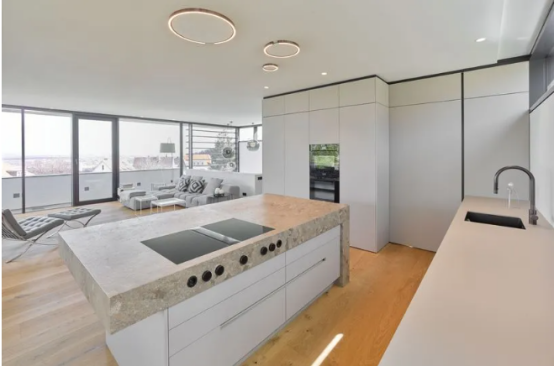 與國(guó)際先進(jìn)理念接軌，全力打造一站式高端全屋定制