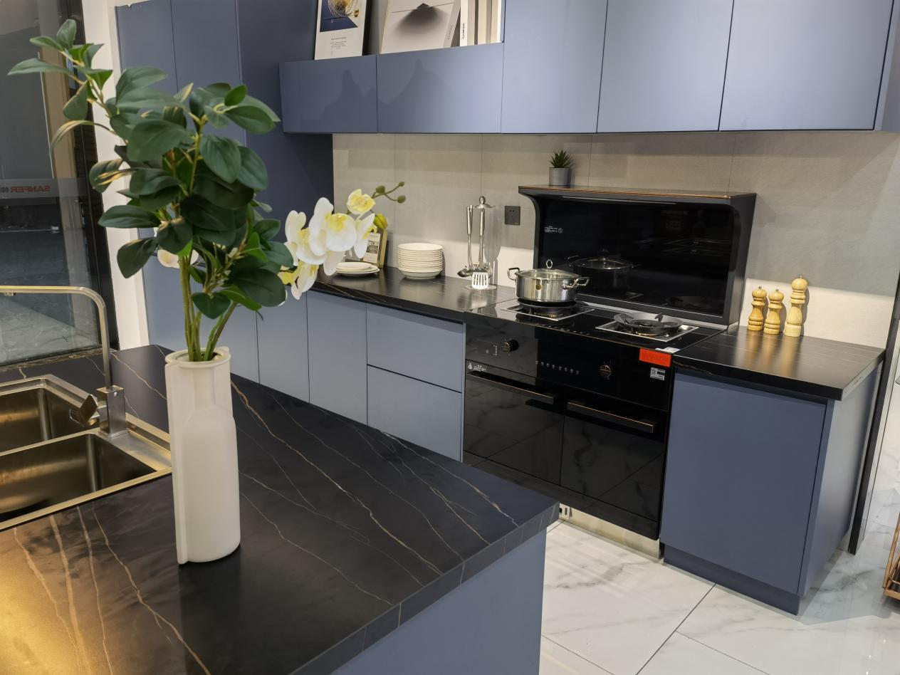 家里想裝修開(kāi)放式廚房，哪個(gè)牌子性價(jià)比較高？