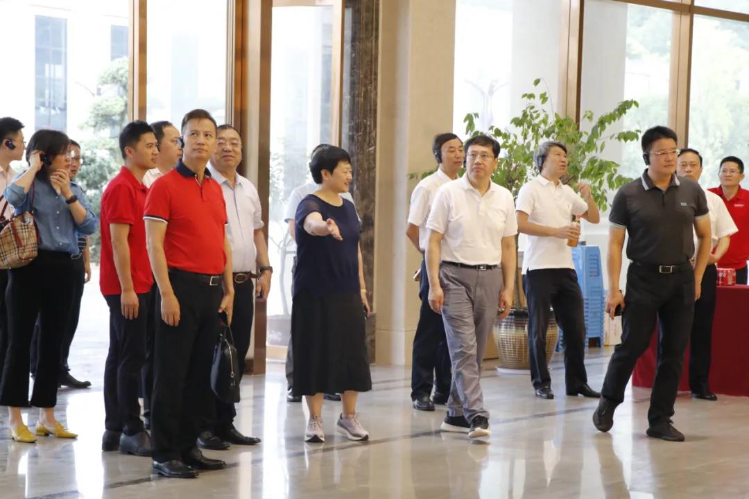 領(lǐng)勢(shì)而上，實(shí)力榮耀|“中國(guó)廚具之都”評(píng)審組專家走進(jìn)帥豐，考察指導(dǎo)相關(guān)工作