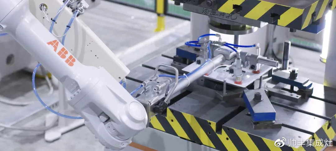 帥豐接受整體廚房考察，共寫行業(yè)未來新篇章!