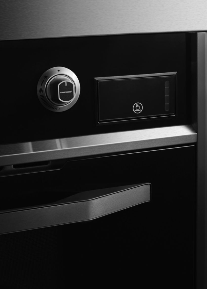 帥豐攜手海清登上《卷宗》家居創(chuàng)刊號，V9蒸烤一體演繹集成灶新風(fēng)尚