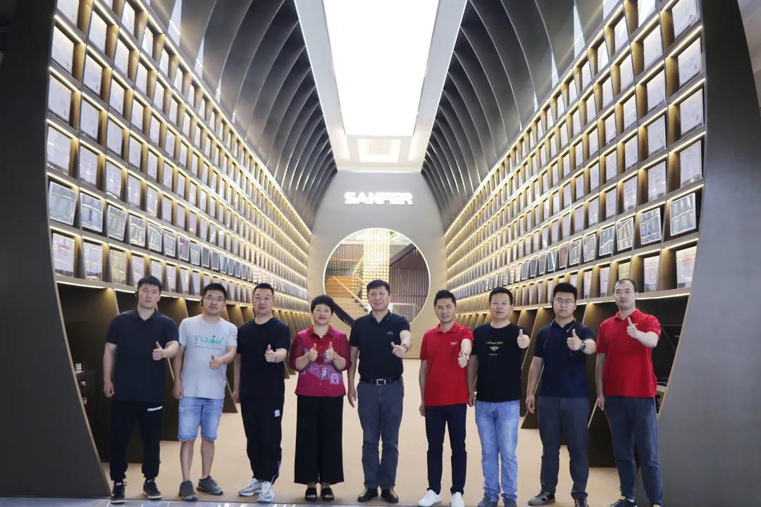 聚力賦能 領(lǐng)跑共贏 | 考察團(tuán)走訪帥豐電器，抒寫嵊州廚電新篇章！