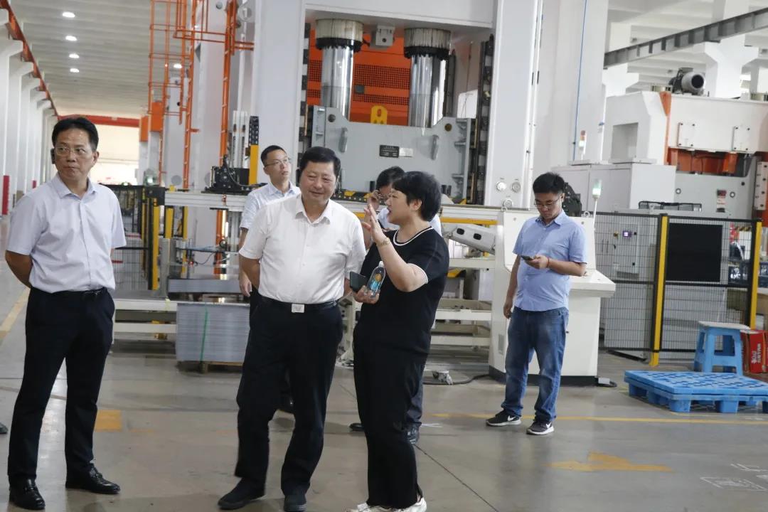 大國品牌|紹興市人大常委會主任譚志桂一行走訪帥豐電器，大力稱贊帥豐實力