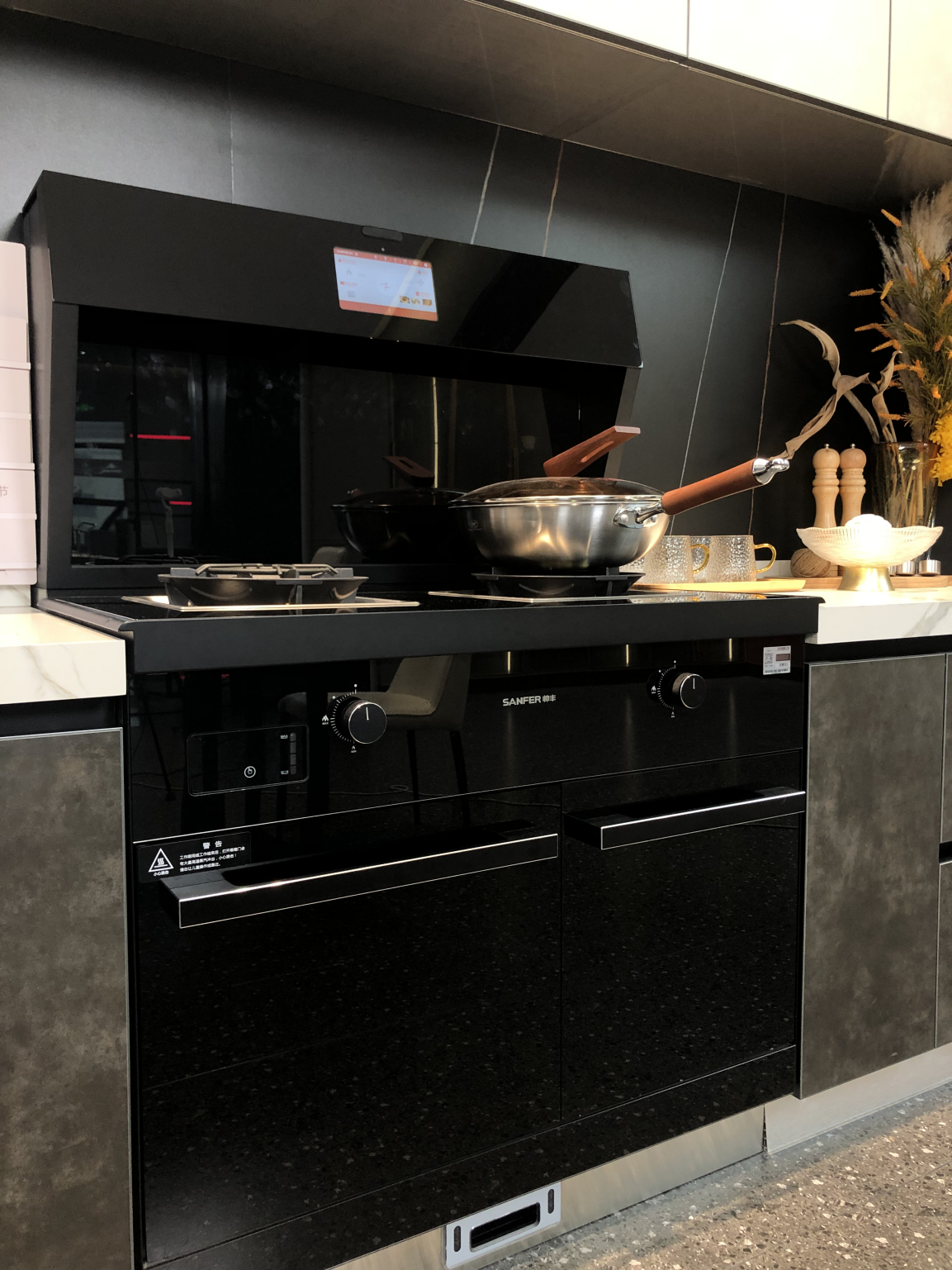 集成灶還是分體灶，我們應(yīng)該怎樣選擇？