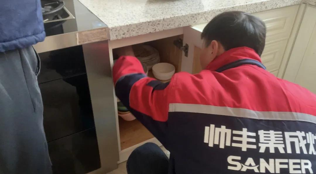 【帥豐微笑服務(wù)】她瘋狂向親朋好友安利帥豐集成灶，原因就是...